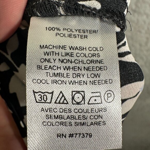 Ann Taylor Womens Sleeveless Blouse Top Size L Black White Floral V-Neck - Picture 9 of 10